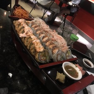 Rollos Especiales - Tokio, lava roll y ceviche roll