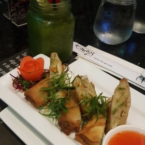 Entradas Calientes - Spring rolls