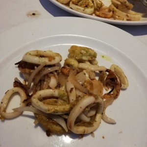 Calamares encebollados