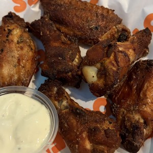 WINGS - HOOTERS SMOKED WINGS
