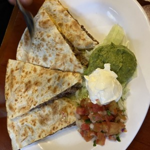 TEASERS - QUESADILLAS