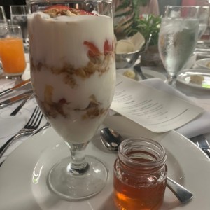 parfait de yogur naturale