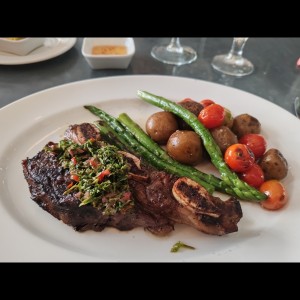 Tiro de asado delicioso