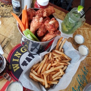 Canasta de 20 Alitas