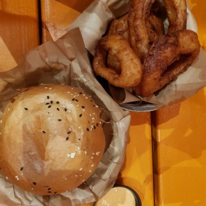 oink oink + onion rings