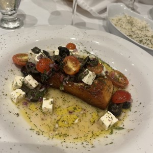 Salmón a la Griega