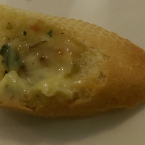 Pan con mantequilla de la casa