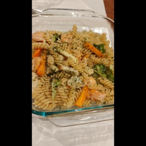 Al Olio con Camarones y Vegetales