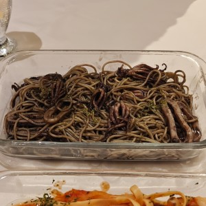 Al Nero di Seppia (calamares en su tinta)