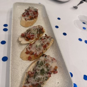Bruschetta de Tomate y Mozarella