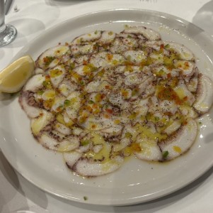 De Pulpo con Picadillo de Pimentones de Colores