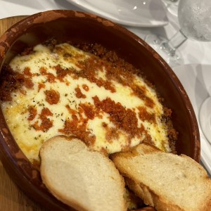 Provolone Fundido con Chorizo