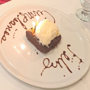 Brownie con Helado de Vainilla