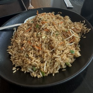 Arroz frito con camarones