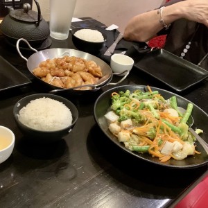 El arroz no puede faltar.  