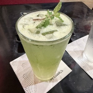 Limonada con hierbabuena
