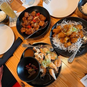 Sweet and Sour Chicken, Shrimps y Costillitas