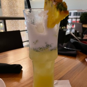 Limonada con hierba buena
