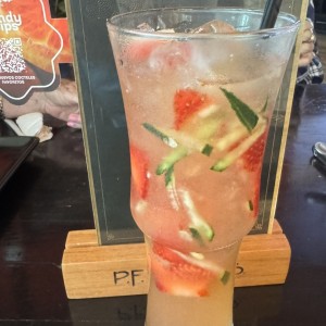 Limonada fresa-pepino