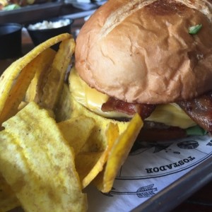 Hamburguesa de la casa