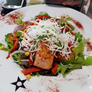 ensalada con salmon