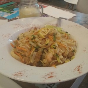 Pad thai de mariscos