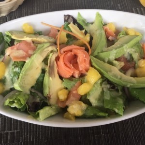 Insalata Salmone Tropicale