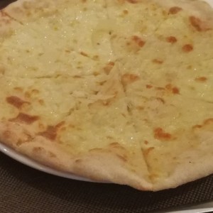 pizza 4 quesos