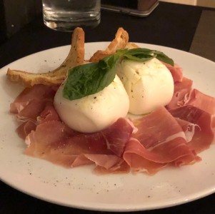 burata con jamon