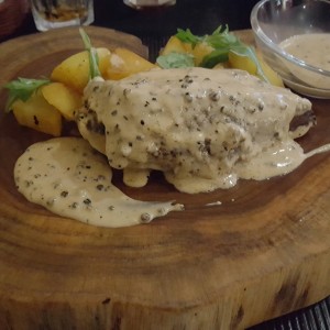 Entrecote a las 3 pimientas
