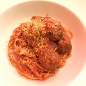 espaquetis con albondigas