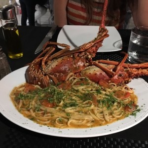 langosta con linguini