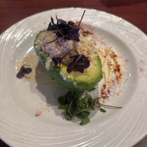 Aguacate con langosta