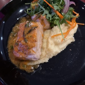 Corvina al ajillo 