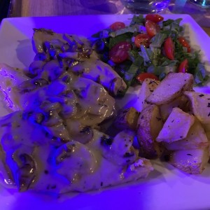 Filetto di Pollo con Funghi Freschi