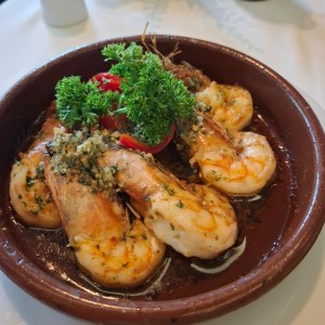 Langostinos en Mantequilla o al Ajillo