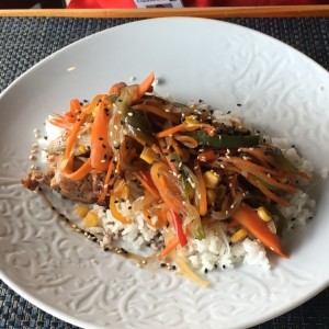 Puerco con vegetales