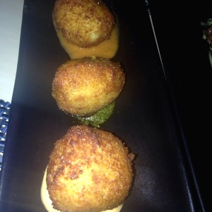 Croquetas de bacalao en 3 salsas