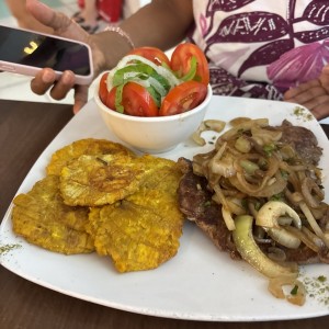 Carnes - Bistec Encebollado