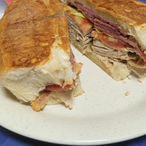 pierna con salami