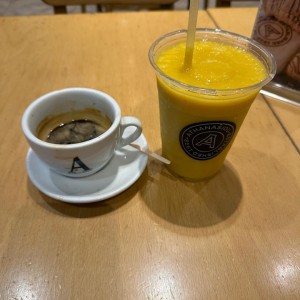licuado mango y cafe Expresso