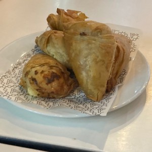 Tiropitas