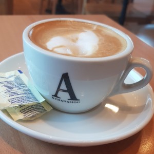 capuchino chico con leche de almendras