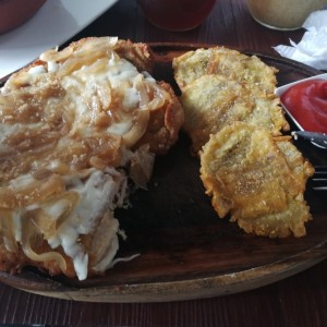 milanesa de pollo con mozarella