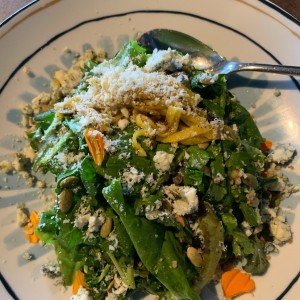 Ensalada de mango con queso Roquefort