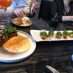 Dumplings de Camarones y pulpo con mil hojas de papa