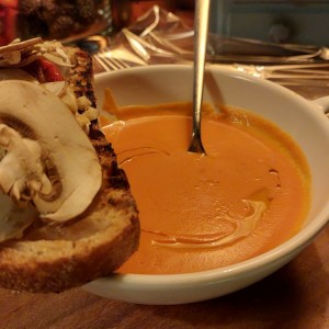 sopa de tomate