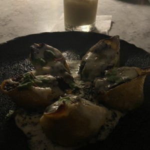 Conchiglioni de Shortrib