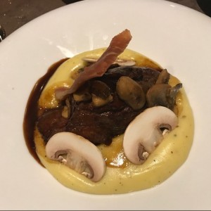 Filet mignon y aligot