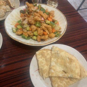 Plato salteado - Pollo Kong Pao
